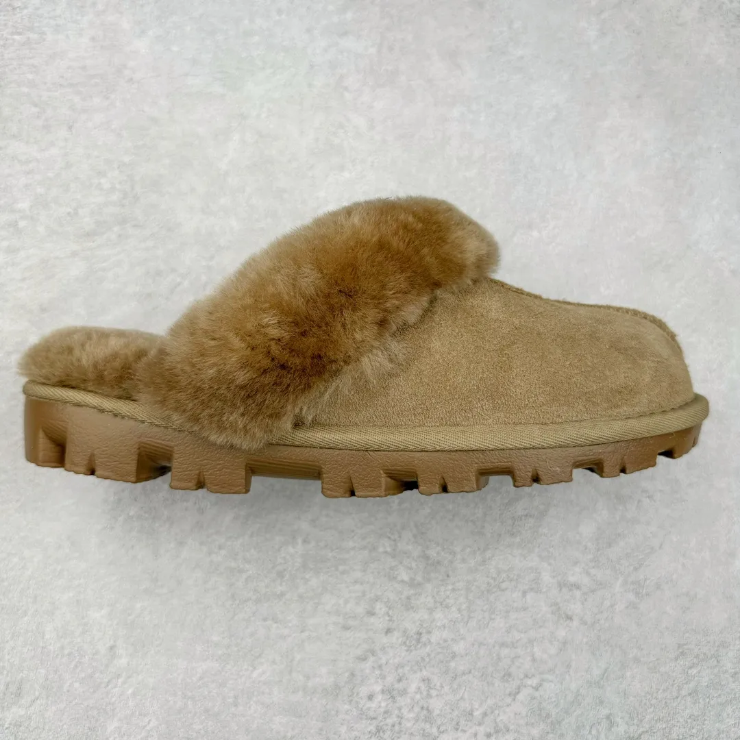 Pick up locally 💰440 UGG 5125 Star drag autumn and winter sheep fur integrated snow boots. All shoes are made of ZP. Longfeng A-grade Australian imported sheep fur integrated brand OEM production line. Fully follow the ZP process. OEM original pattern maker. Adhering to the principle of no original shoe development and selection. Pay attention to every detail. The most authentic version on the market. TREADLITE "light wing" technology outsole. Lightweight/durable/flexible/pile size: 35 36 37 38 39 40 Coding: by2936040